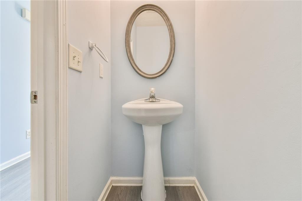 1526 Viero Drive, Lawrenceville, Georgia image 4