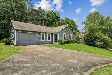 Photo of 1050 Chapman Circle, Stone Mountain, GA 30088 (MLS # 7604225)