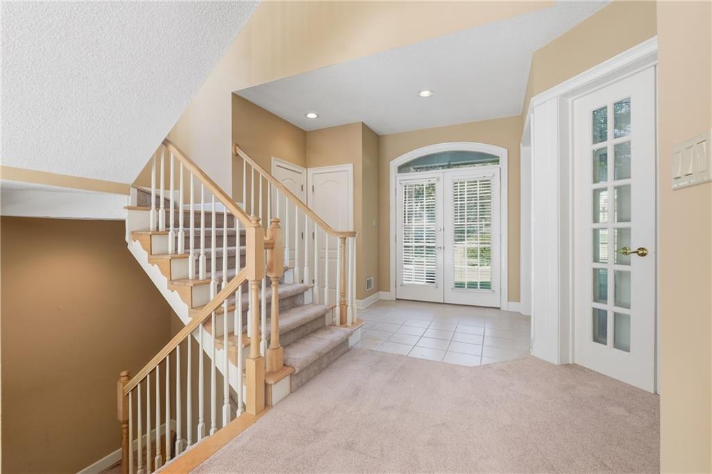 40 JOE LEE Drive