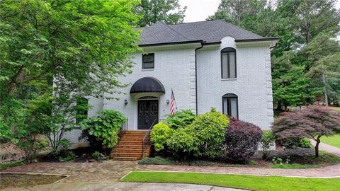 5025 Oak Bluff Court Atlanta GA 30350