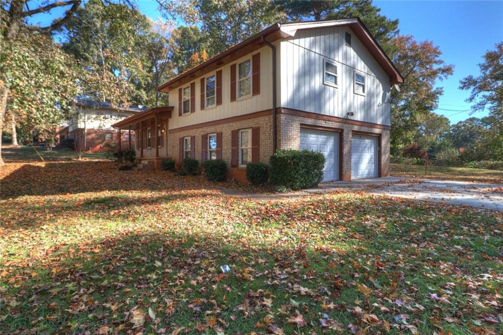 3 bedroom, 2 bath home in Stone Mountain.