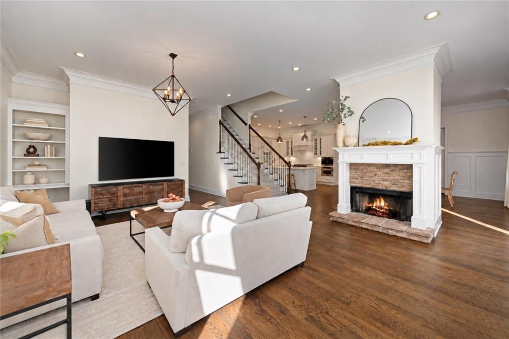 1279 Zimmer Drive NE