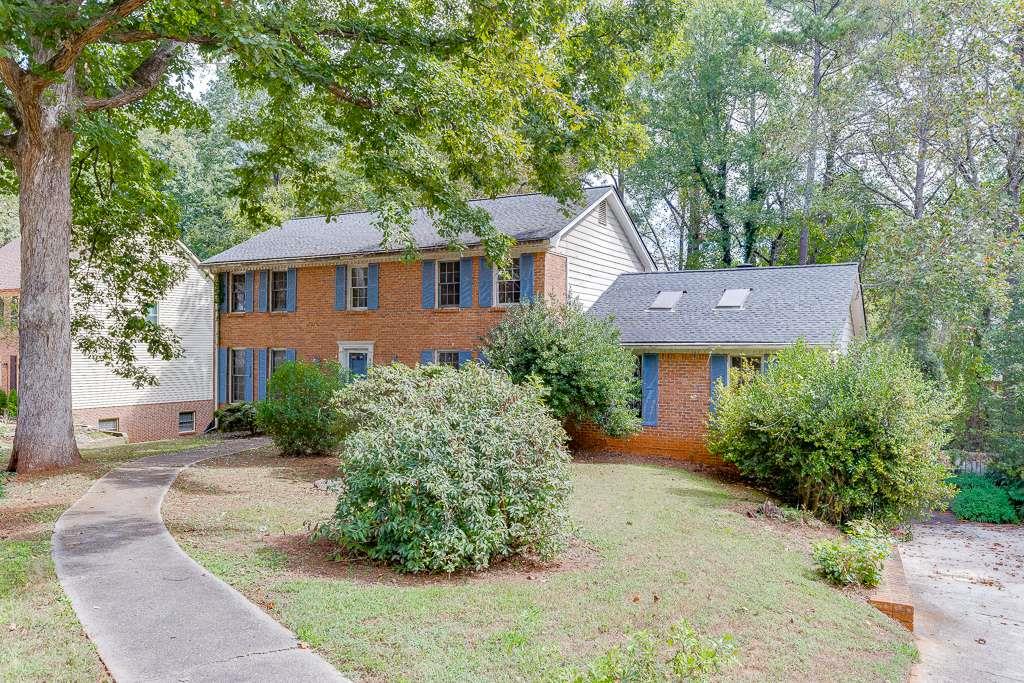 2302 Smokehouse Path