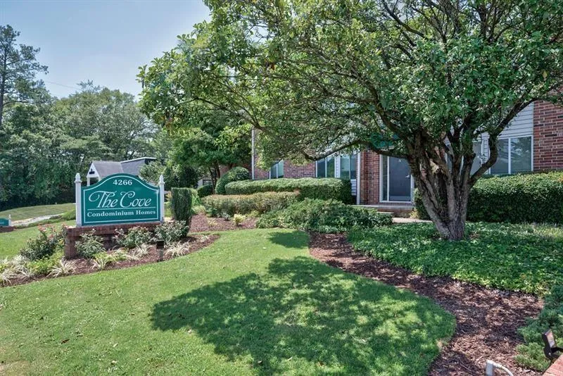 Atlanta, Georgia 30342, United States, 2 Bedrooms Bedrooms, ,2 BathroomsBathrooms,Residential,Active,77283