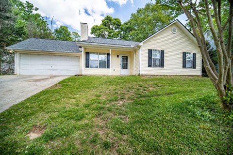 Homes For Sale - 1059 Bridle Creek Drive<br/> Flowery Branch, GA 30542