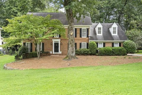 6915 Hunters Knoll Sandy Springs GA 30328