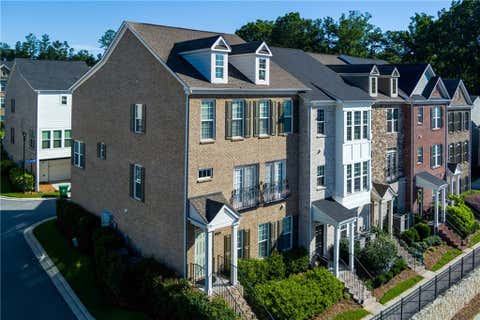 Townhouse For Sale - 2051 Falls Park Way<br/> Decatur, GA 30033