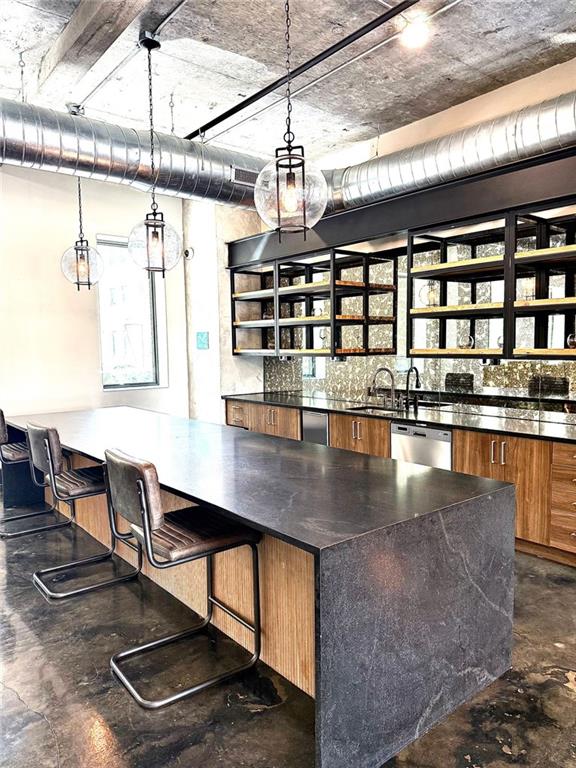 2025 PEACHTREE Road NE Executive (Un)Furnished