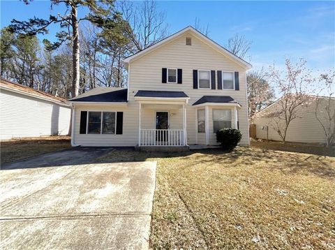 Homes For Sale - 5328 Ridge Forest Drive<br/> Stone Mountain, GA 30083