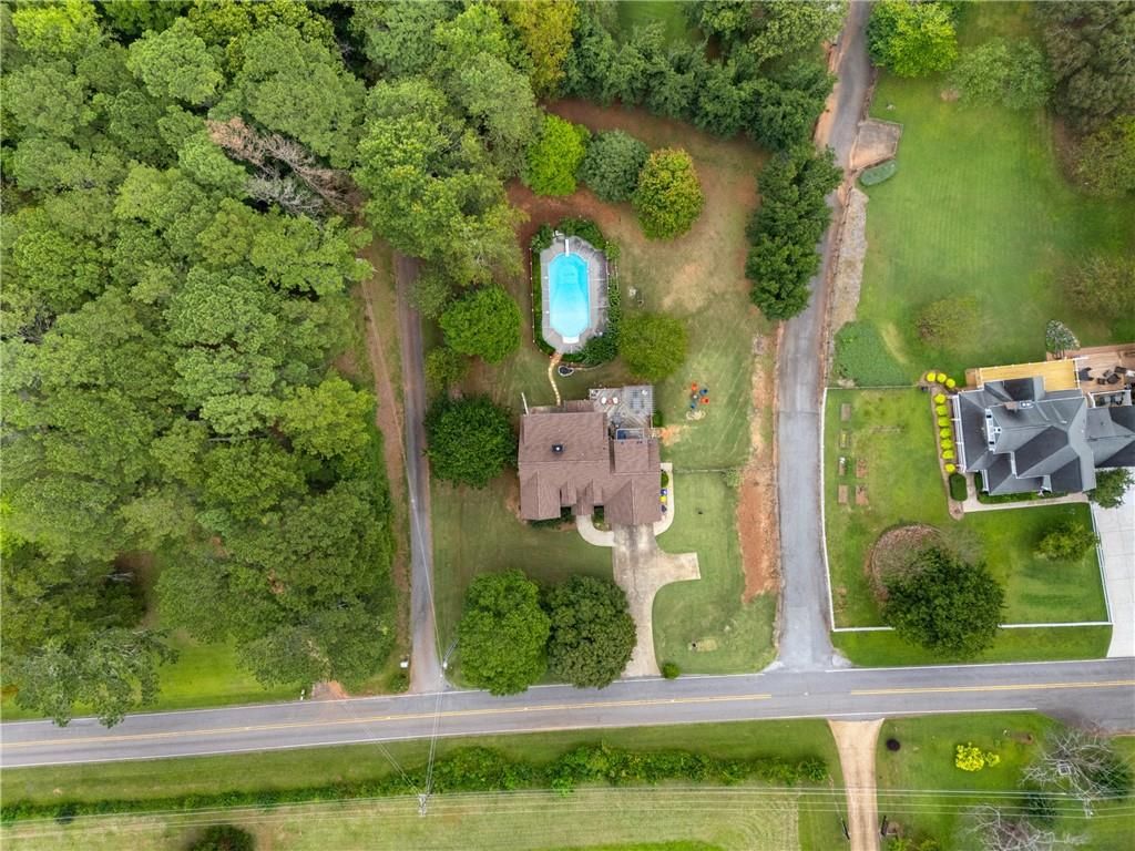 Photo of 1350 Hendon Road, Woodstock, GA 30188 (MLS # 7704218)