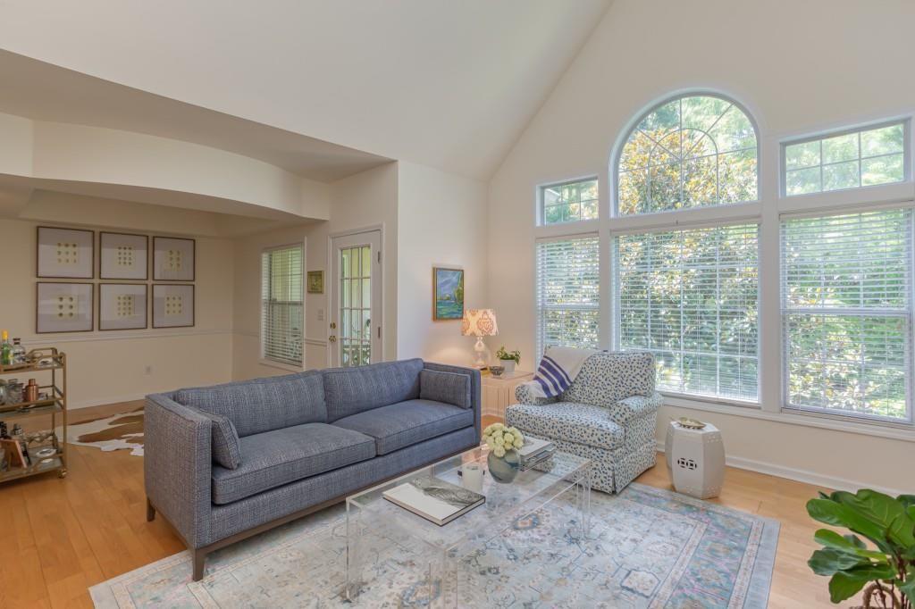 3636 Habersham Road 2307