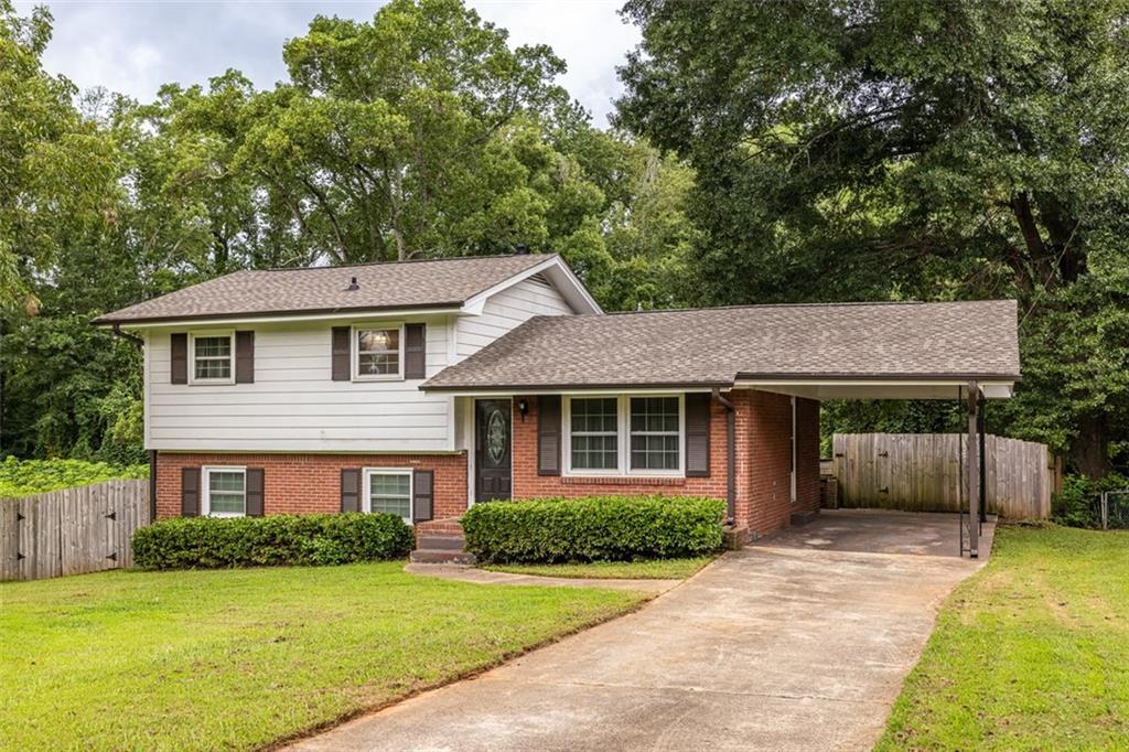2439 PARKLAND Drive