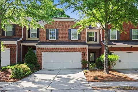 Townhouse For Sale - 6286 Spring Knoll Court<br/> Tucker, GA 30084