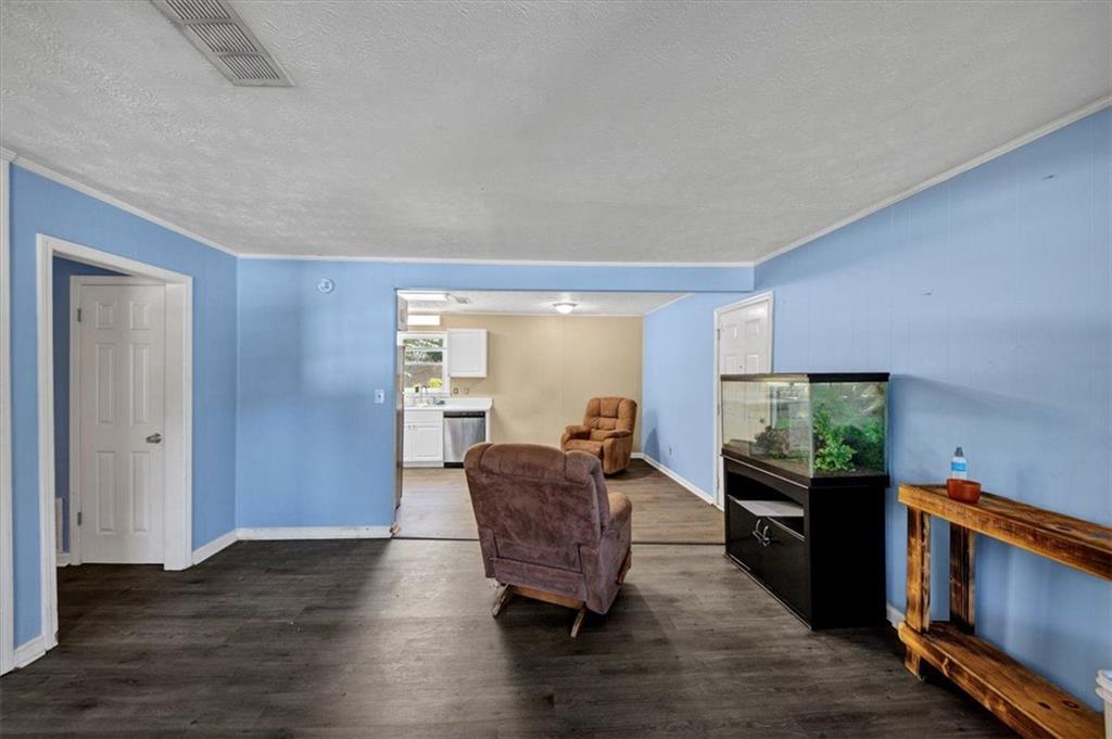 6867 LAURELWOOD Drive