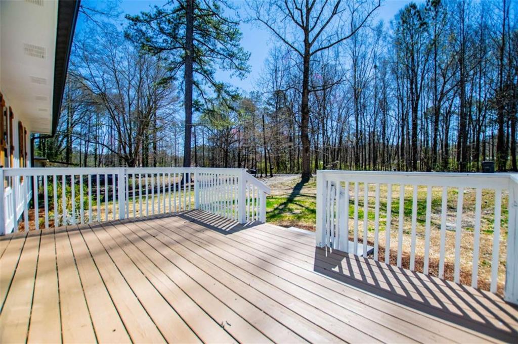 10175 Point View Drive, Jonesboro, Georgia image 4