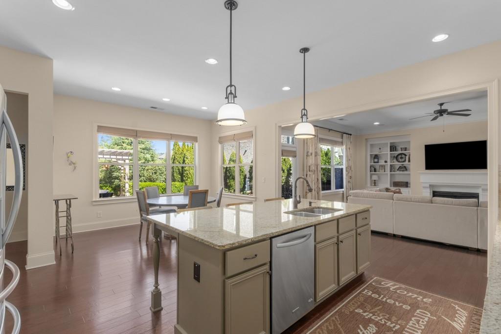 Mabry Manor - Residential