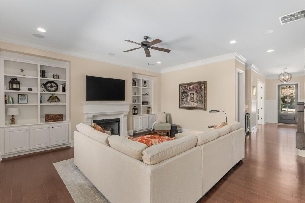 Mabry Manor - Residential
