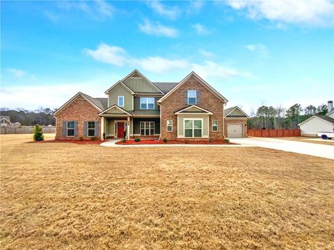 Homes For Sale - 46 Ellabelle Court<br/> Senoia, GA 30276