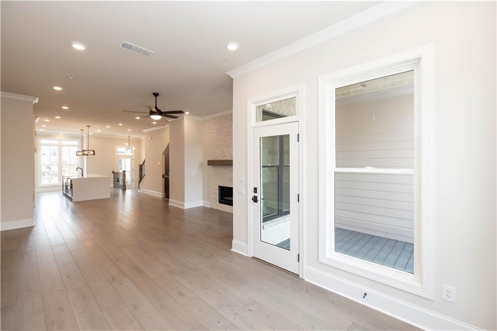 Towns on Thompson - Residential
