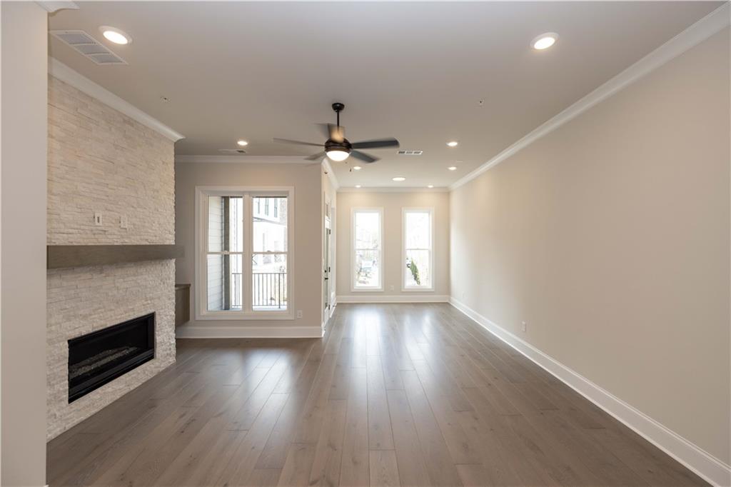 Towns on Thompson - Residential