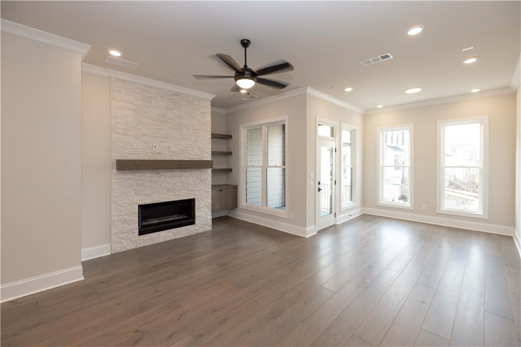 Towns on Thompson - Residential