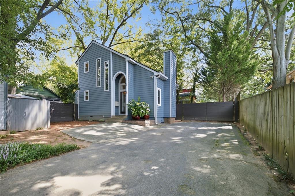 505 Oakdale Road NE
