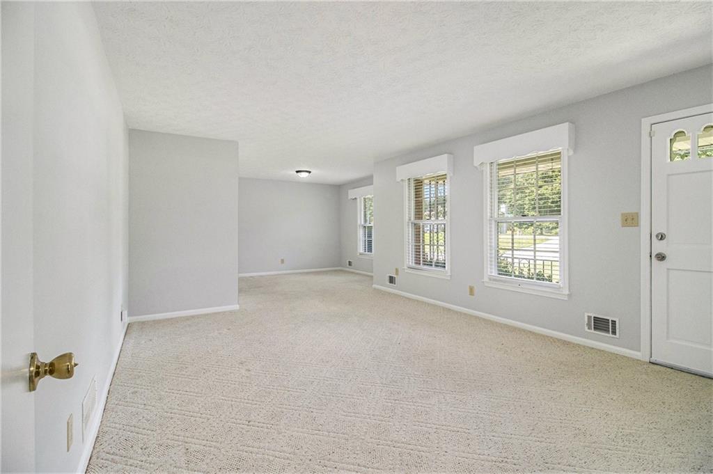 87 Grayson New Hope Road