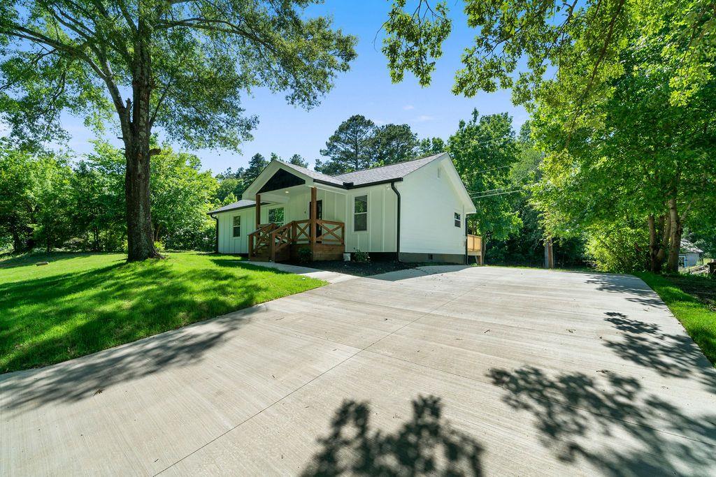 6 W Point Drive, Lindale, Georgia image 3
