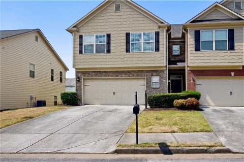Townhouse For Rent - 2150 Waterford Park Drive<br/> Lawrenceville, GA 30044