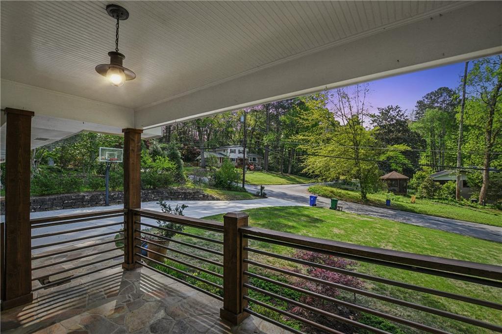 3064 Boxwood Drive NE