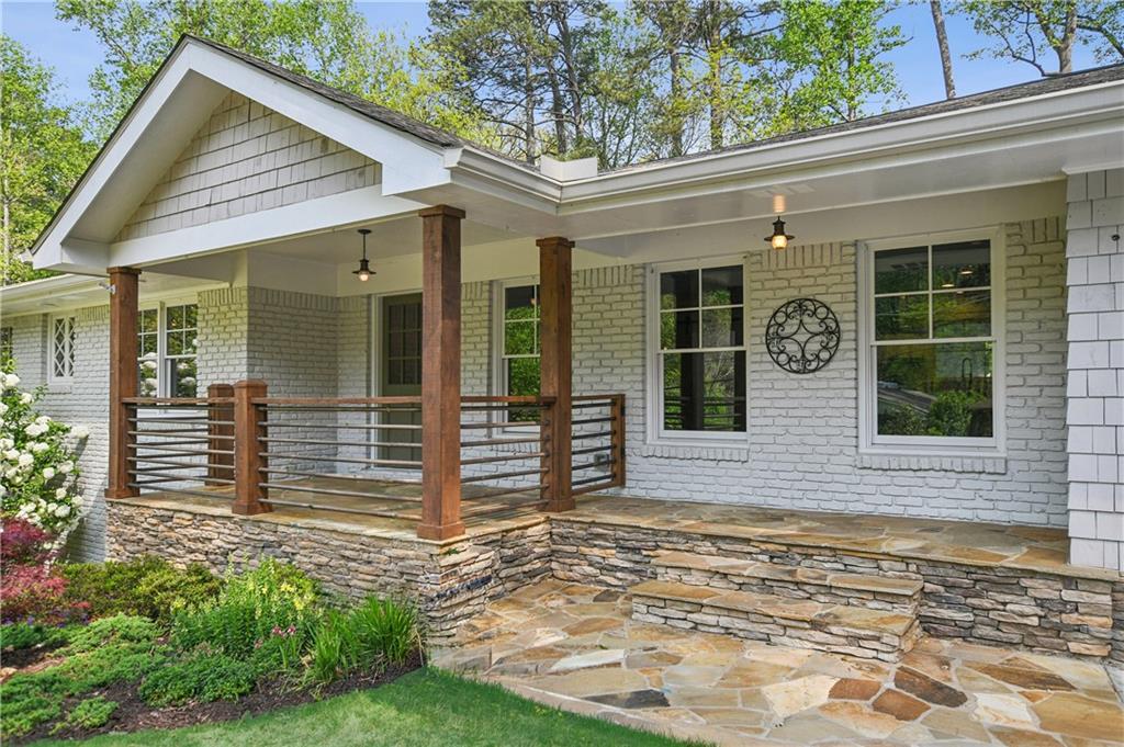 3064 Boxwood Drive NE