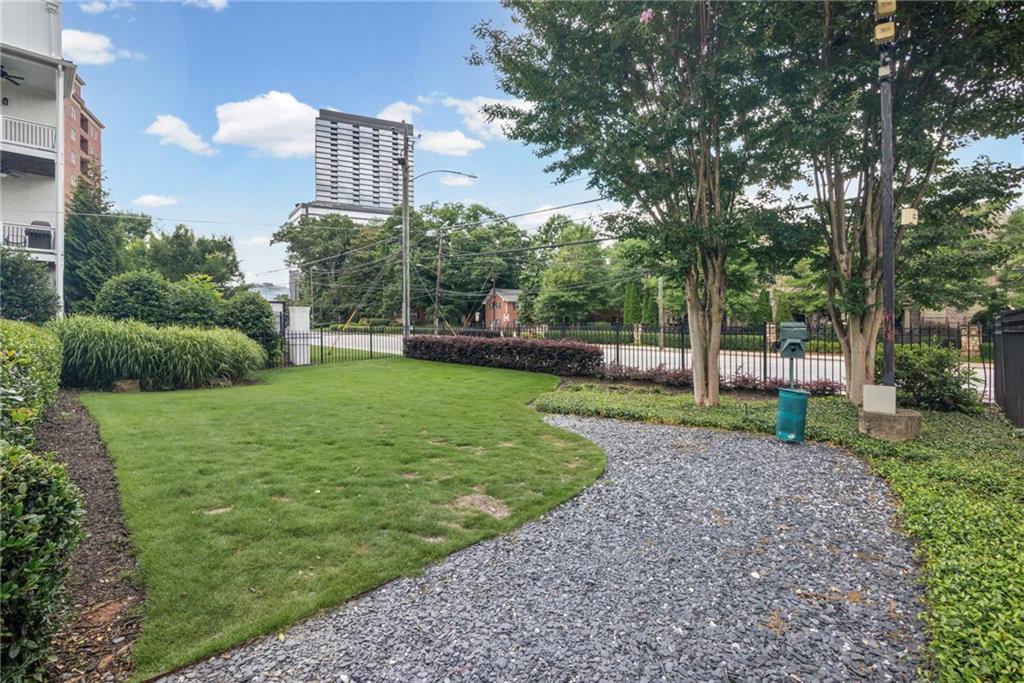 3675 Peachtree Road NE 45