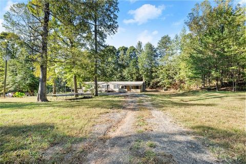 A home in Pendergrass