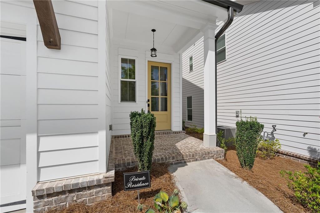 637 Skytop Drive