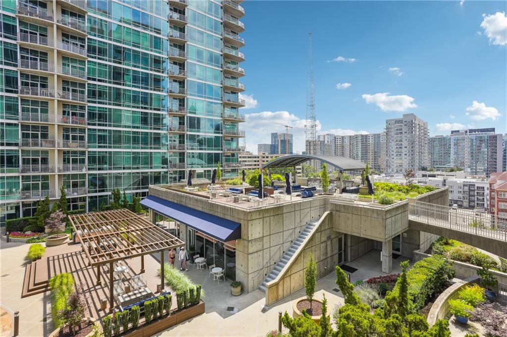 943 Peachtree Street NE 902