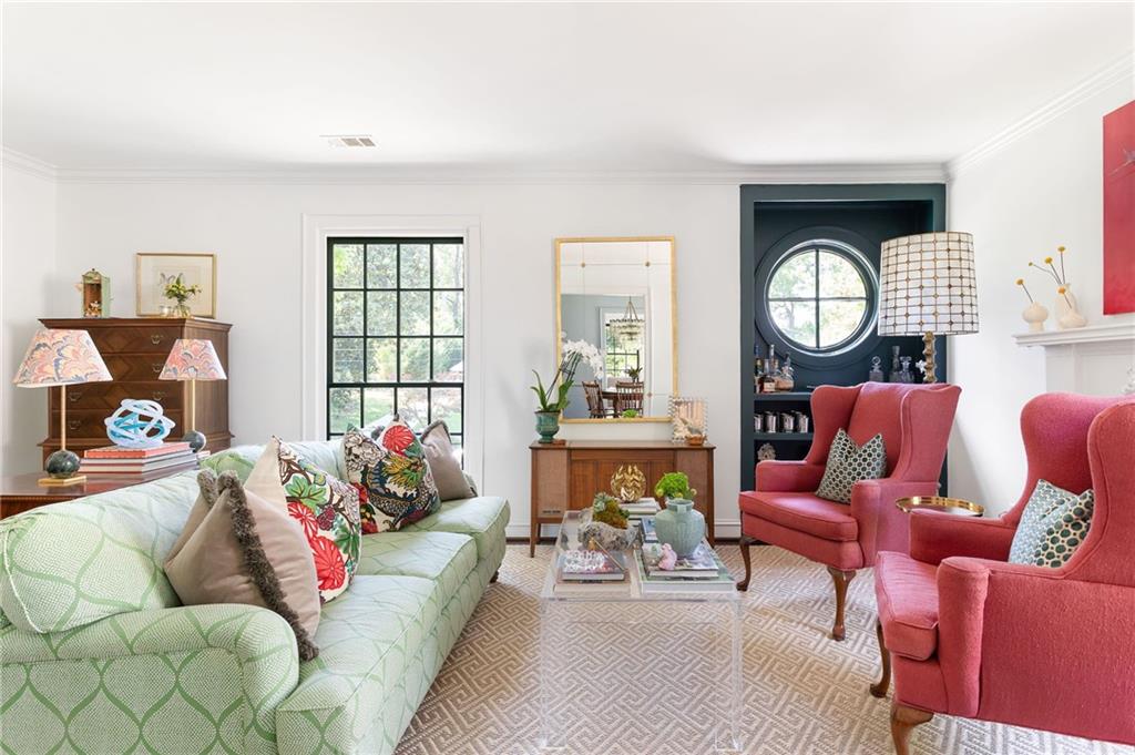 1825 Greystone Road NW