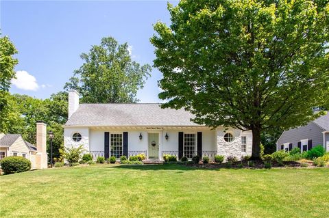 Photo of 1825 Greystone Road NW, Atlanta, GA 30318 (MLS # 7757854)