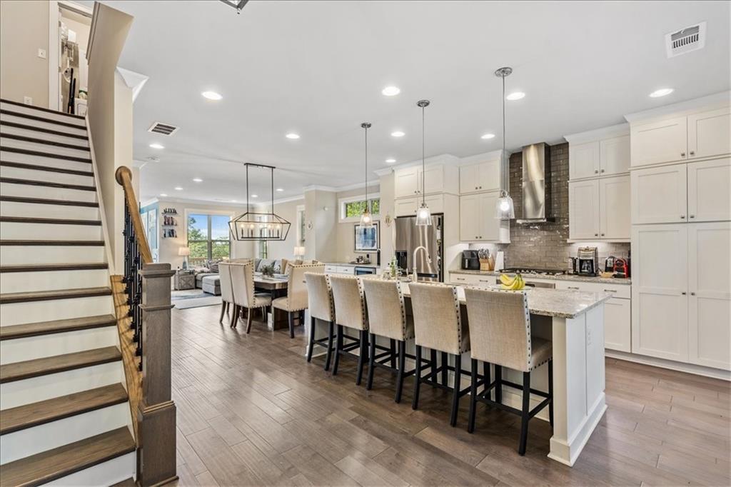 1305 Faircrest Way