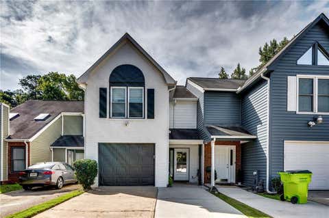 Townhouse For Sale - 7982 Creekstone Way<br/> Riverdale, GA 30274