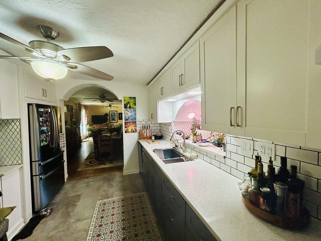 725 Brown Place