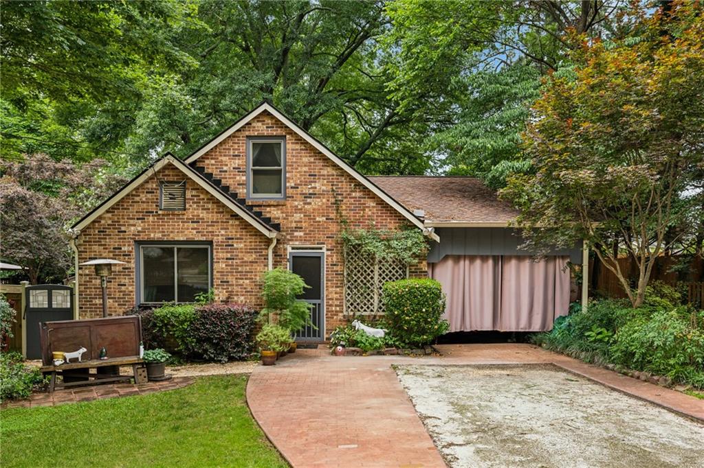 725 Brown Place