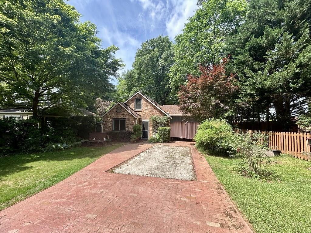 725 Brown Place