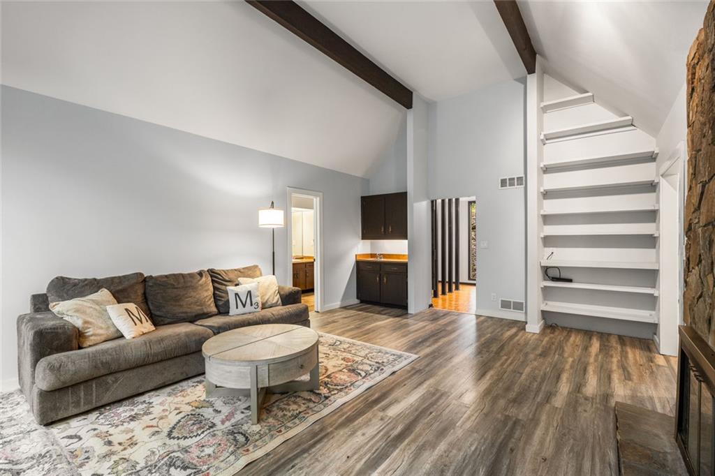 LAKE ARROWHEAD UN 3 PH 1 - Residential