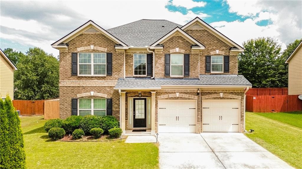 OFFERING $2,000 LENDER CREDIT IF CLOSING WITH PREFERRED LENDER!
Coming Soon in South Fulton! Spacious, Stylish & Move-In Ready.
Welcome to 7729 Sylvaner Lane, a beautifully maintained 4-bedroom, 2.5-bath home nestled in the desirable Palmetto Farms community in South Fulton!
Step inside to an open and airy floor plan featuring over 2,800 square feet of living space, high ceilings, a formal dining room, and a spacious living area with fireplace—perfect for hosting or relaxing. The kitchen boasts stainless steel appliances, plenty of cabinet storage and views into the living space for seamless entertaining.
Upstairs, the oversized primary suite offers the perfect escape with high ceilings, walk-in closet, and a luxurious bath with double vanities, soaking tub, and separate shower. Additional bedrooms are generously sized with ample light.
Outside, enjoy your private backyard—ideal for grilling, family time, or just unwinding.
Why You’ll Love Living Here?
-Swim/Tennis Community, walking trails, and a clubhouse
-Just minutes to Camp Creek Marketplace for shopping, dining, and entertainment
-20 minutes to Hartsfield–Jackson Airport
-Close to Wolf Creek Amphitheater, Sweetwater Creek State Park, and local golf courses
-Easy access to I-285 and I-85 for commuting around Metro Atlanta
Whether you're upsizing, relocating, or simply looking for a peaceful, family-friendly neighborhood with modern amenities—7729 Sylvaner Lane checks all the boxes.
Don’t miss your chance to tour this one before it hits the market!