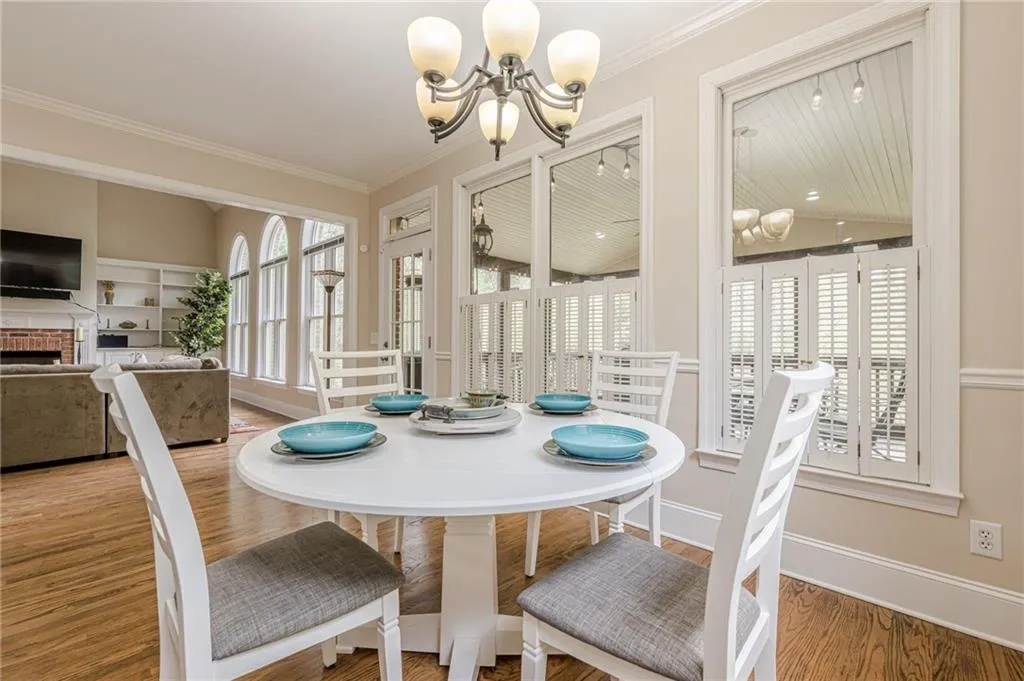 Cumming, Georgia 30040, United States, 5 Bedrooms Bedrooms, ,5 BathroomsBathrooms,Residential,Pending,103409