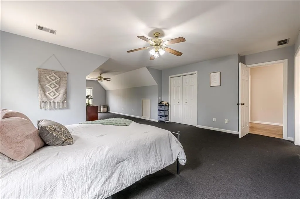 Cumming, Georgia 30040, United States, 5 Bedrooms Bedrooms, ,5 BathroomsBathrooms,Residential,Pending,103409