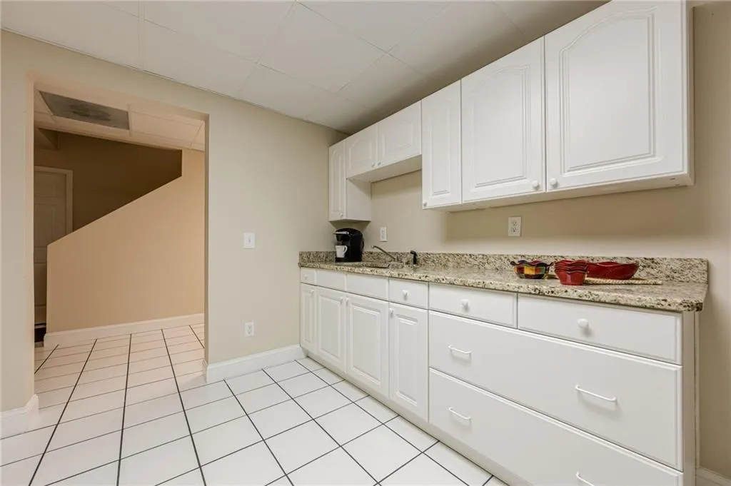 Cumming, Georgia 30040, United States, 5 Bedrooms Bedrooms, ,5 BathroomsBathrooms,Residential,Pending,103409