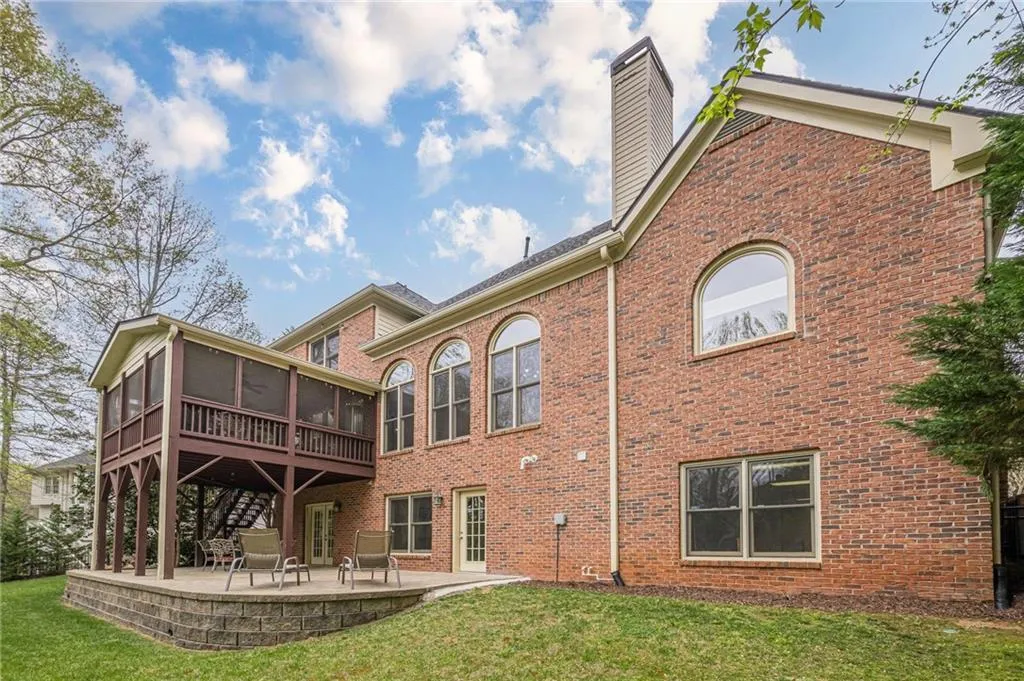 Cumming, Georgia 30040, United States, 5 Bedrooms Bedrooms, ,5 BathroomsBathrooms,Residential,Pending,103409