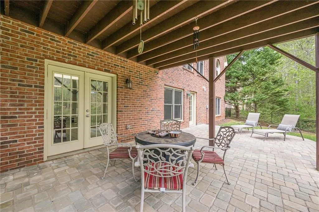 Cumming, Georgia 30040, United States, 5 Bedrooms Bedrooms, ,5 BathroomsBathrooms,Residential,Pending,103409