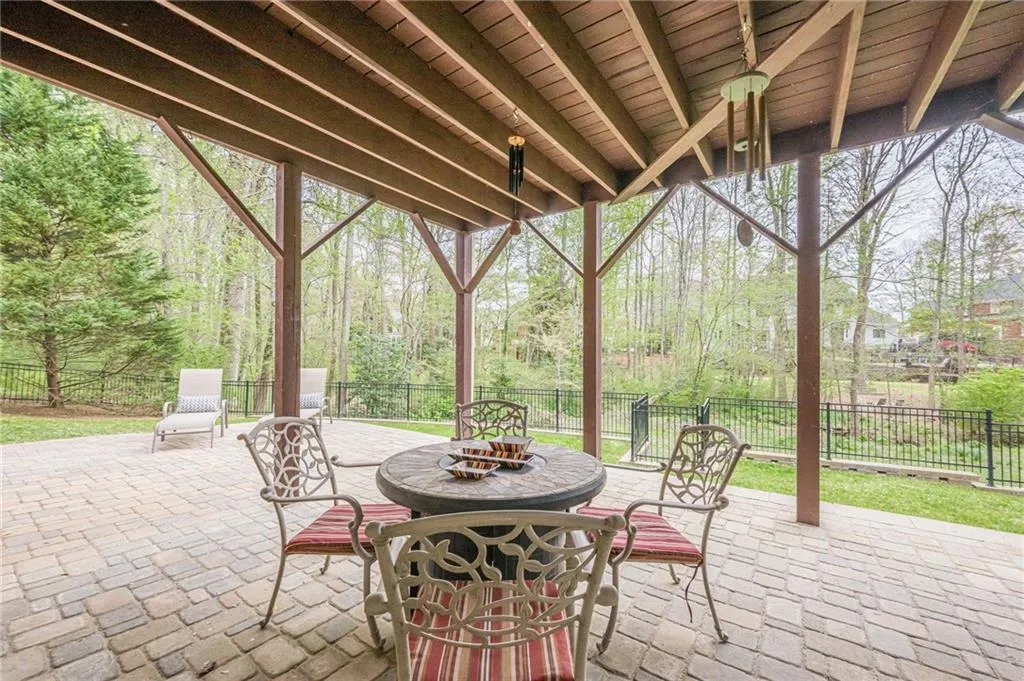 Cumming, Georgia 30040, United States, 5 Bedrooms Bedrooms, ,5 BathroomsBathrooms,Residential,Pending,103409